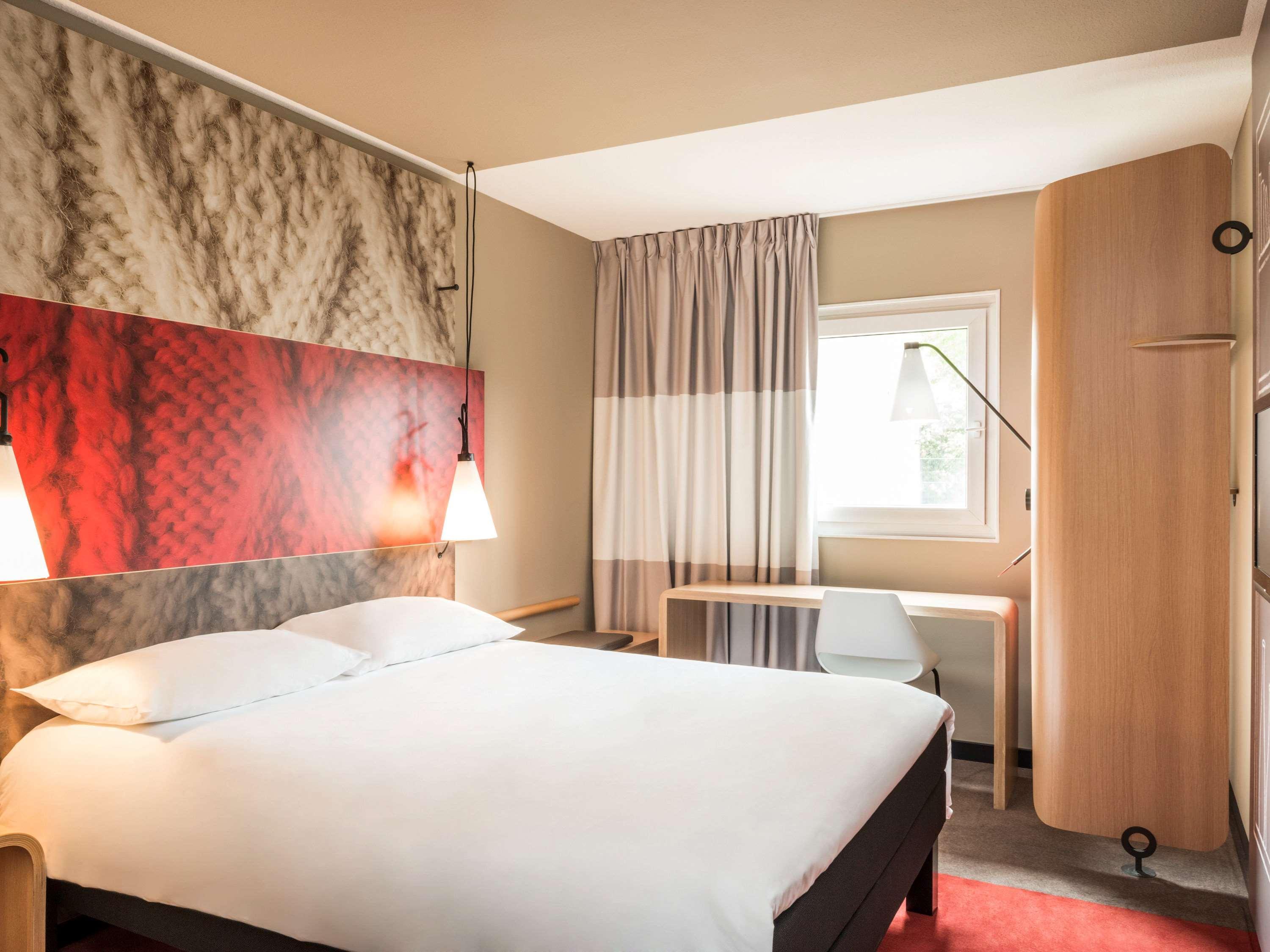 Ibis Brussels Erasmus Hotel Anderlecht Bagian luar foto