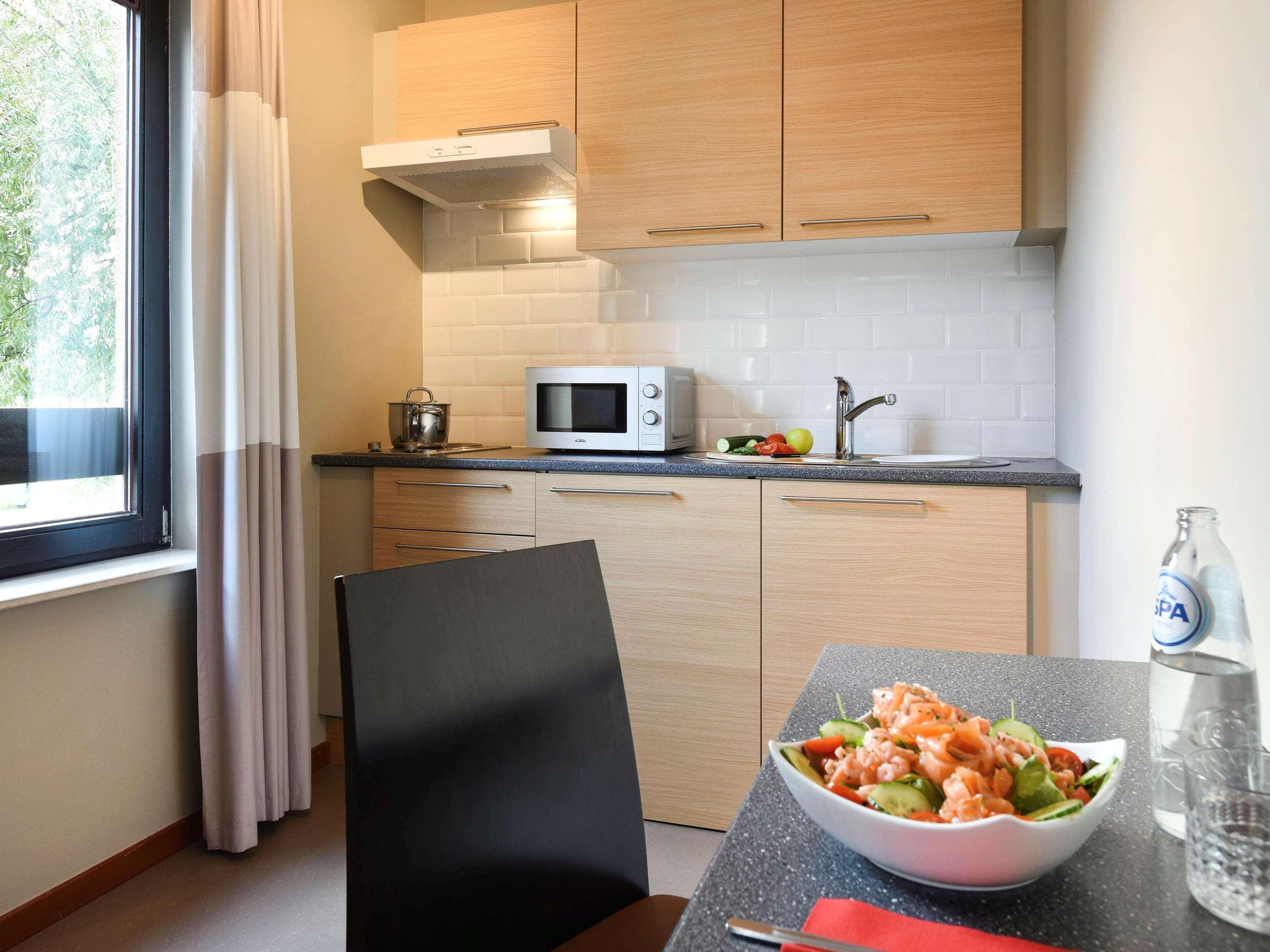 Ibis Brussels Erasmus Hotel Anderlecht Bagian luar foto