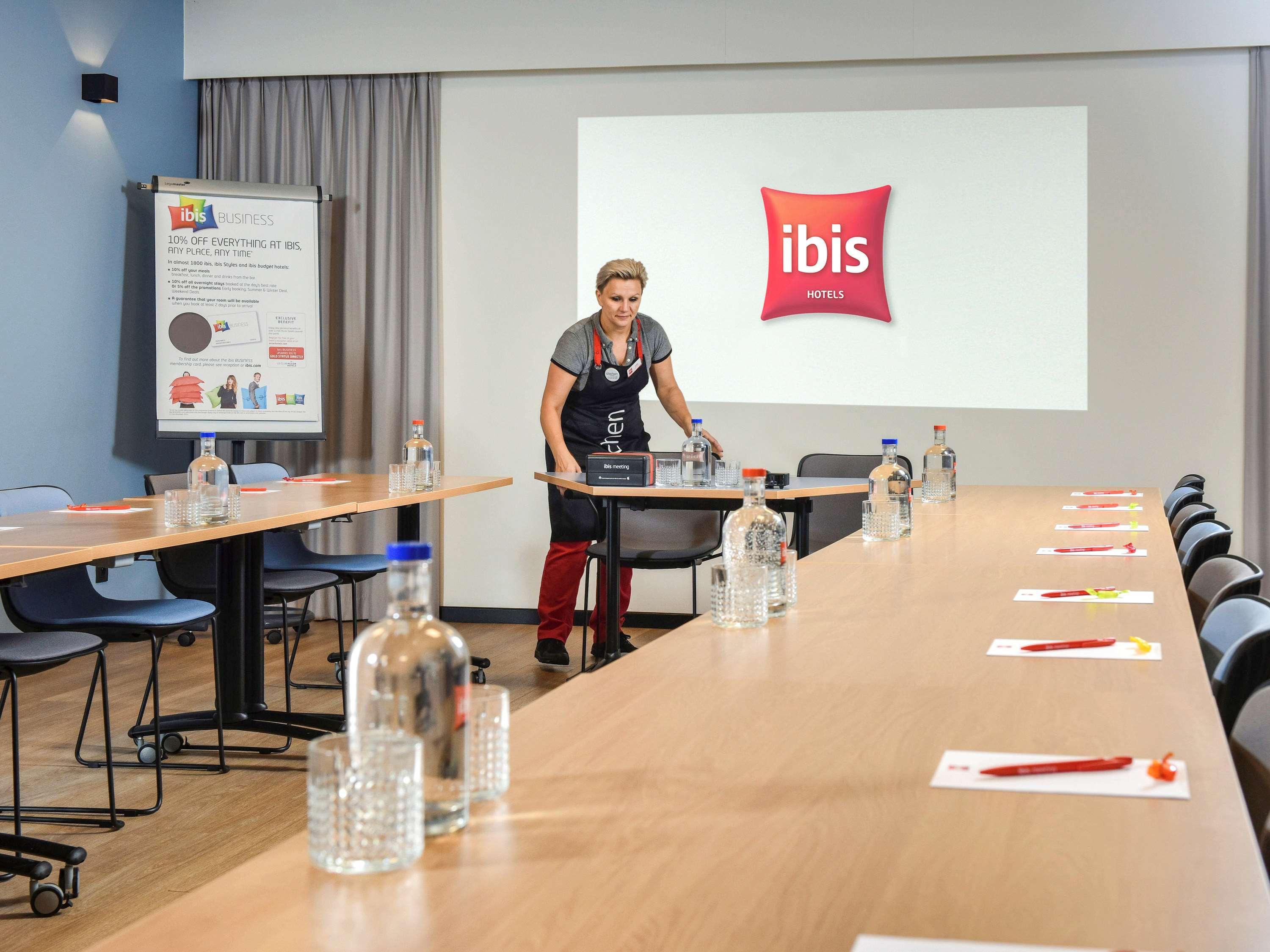 Ibis Brussels Erasmus Hotel Anderlecht Bagian luar foto