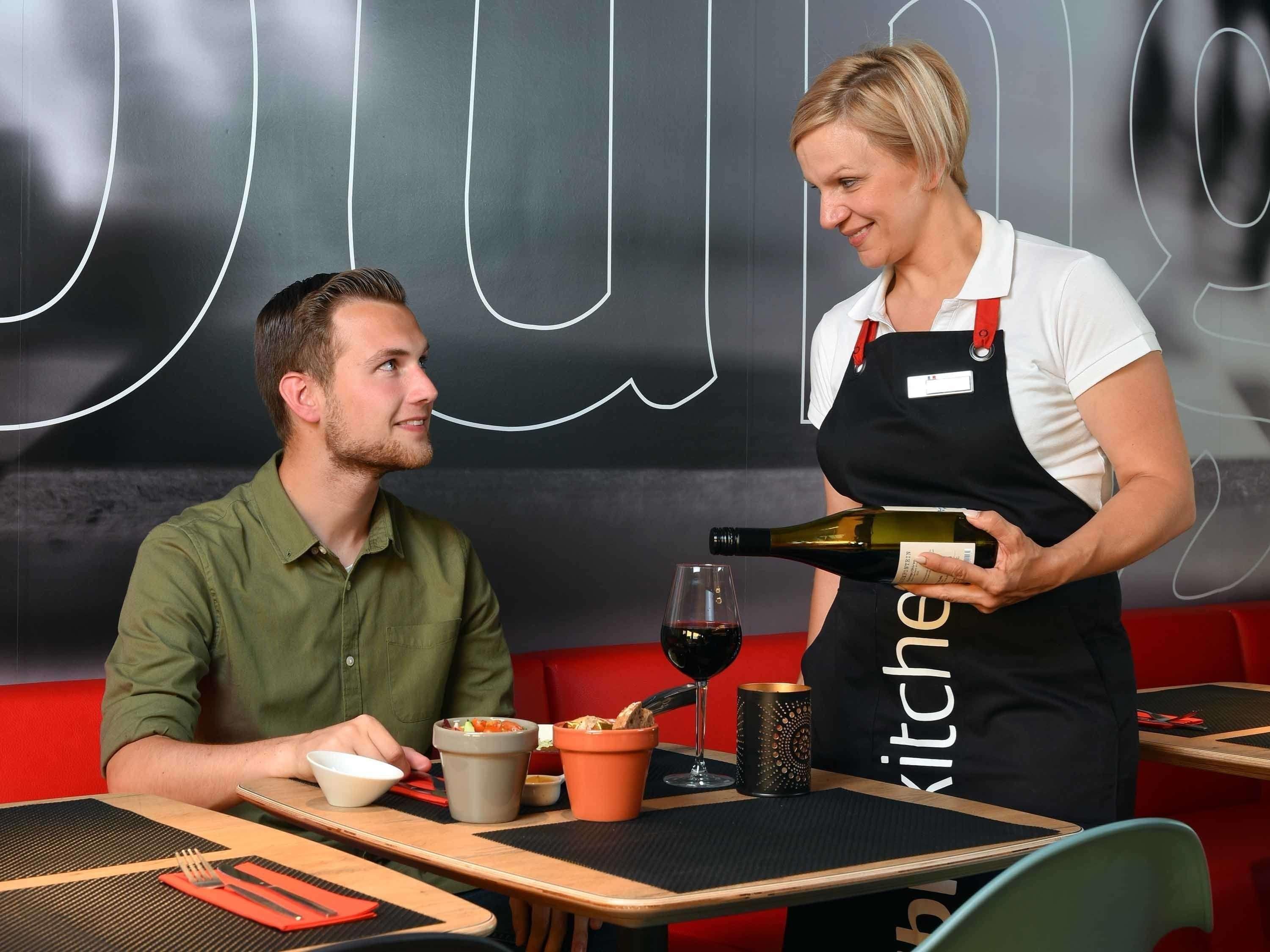 Ibis Brussels Erasmus Hotel Anderlecht Bagian luar foto