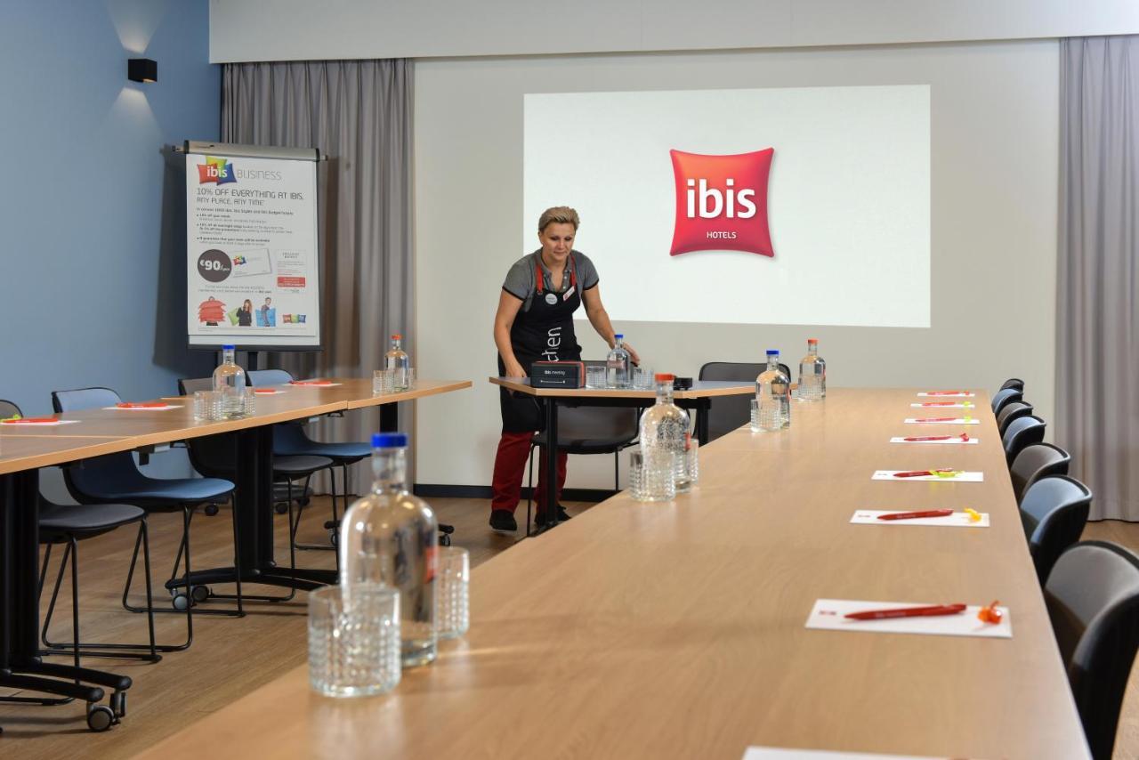 Ibis Brussels Erasmus Hotel Anderlecht Bagian luar foto